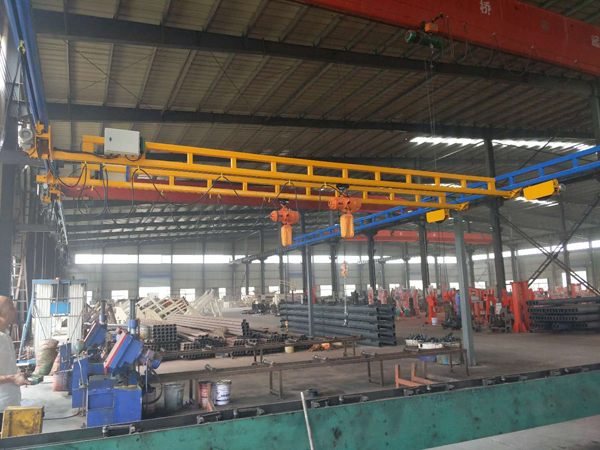 组合自立式起重机