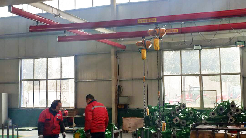机械为矿山配件厂安装的KBK柔性起重机调试